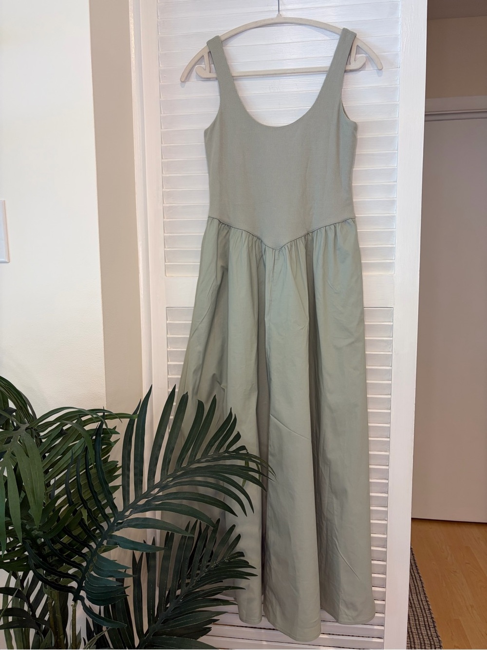 Melrose and Market Sage Green Maxi Dress with Ribbed Top and Cotton Bottom in M